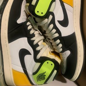 jordan 1 high volt golds size 8